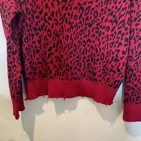 FATE Womens Distressed Leopard Sweater Red Black - Picture 2 of 7